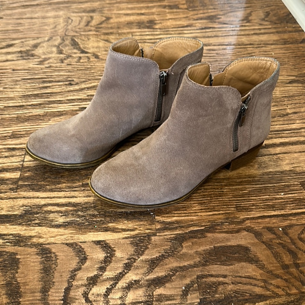Lucky Brand booties. Women’s size 8